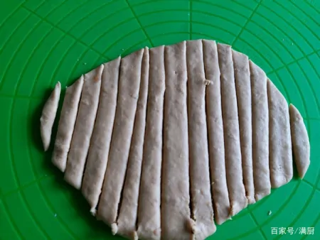 别再喝外面的“香精奶茶”了，自己在家就能做，简单又好喝-牛奶食用香精对人体有害吗