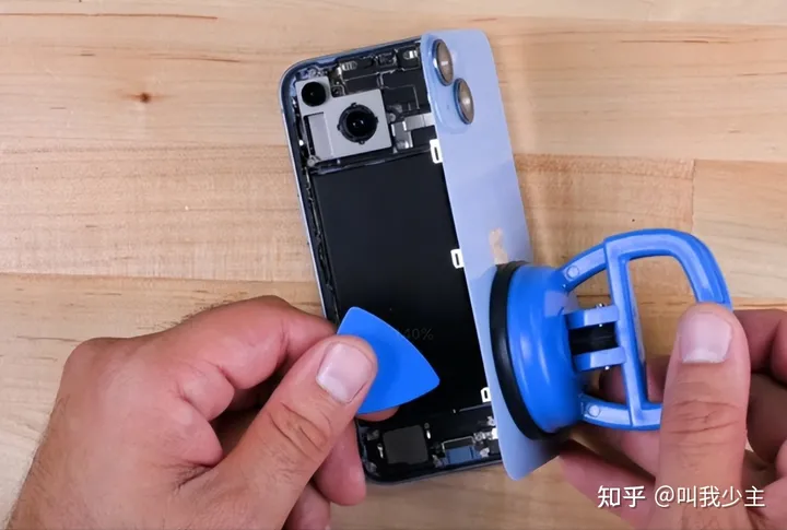 苹果内斗！高管回怼乔布斯女儿，坚称：iPhone14比13Pro更好（乔布斯女儿的名字叫什么）