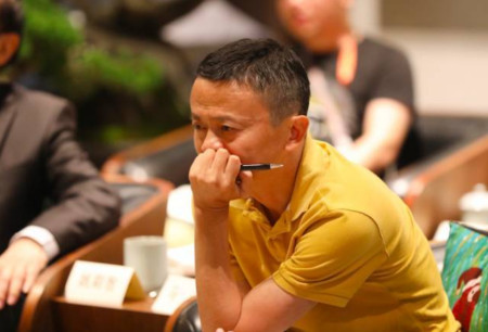 张勇卸任马云回归，召开非公开会议，阿里“回归淘宝”，什么信号（张勇和阿里巴巴）