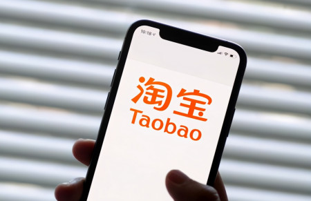 张勇卸任马云回归，召开非公开会议，阿里“回归淘宝”，什么信号（张勇和阿里巴巴）