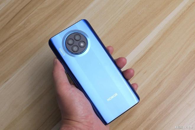 iPhone13不用等了！有四款新机将要发布，第三款对标华为P50Pro-iphone13和华为p50哪个好