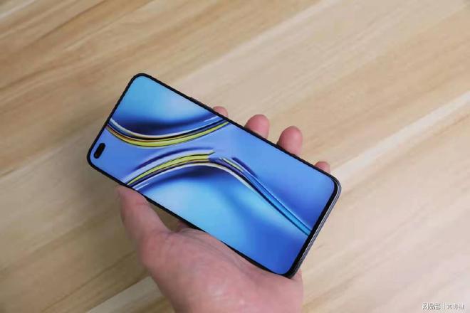 iPhone13不用等了！有四款新机将要发布，第三款对标华为P50Pro-iphone13和华为p50哪个好
