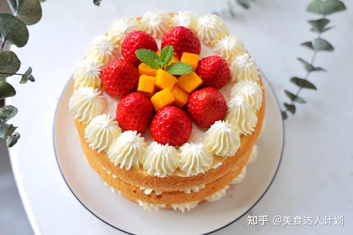 生日蛋糕别买了，教你在家做，不用抹面，简单零失败，健康又好吃-初学者做生日蛋糕简单不用烤箱