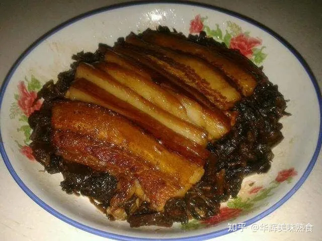 怎么做一道正宗好吃的扣肉? 这道菜老妈做了20年了, 味道还那么棒-怎样做扣肉的做法窍门