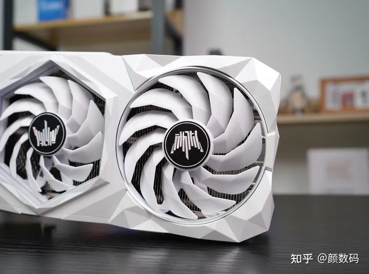 这才是真正的卡皇？影驰RTX 3090 Ti名人堂限量版显卡评测-影驰的显卡是丐版吗