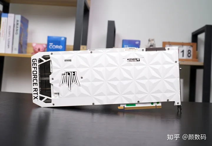 这才是真正的卡皇？影驰RTX 3090 Ti名人堂限量版显卡评测-影驰的显卡是丐版吗