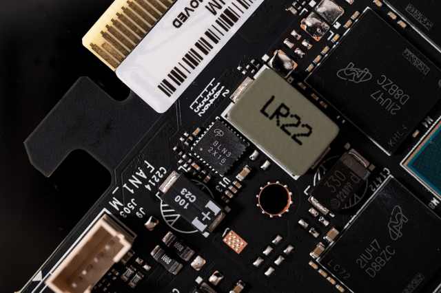 比RTX 3090 Ti便宜，还比RTX 3090 Ti能打！影驰 GeForce RTX 4070 Ti 星曜 OC显卡评测