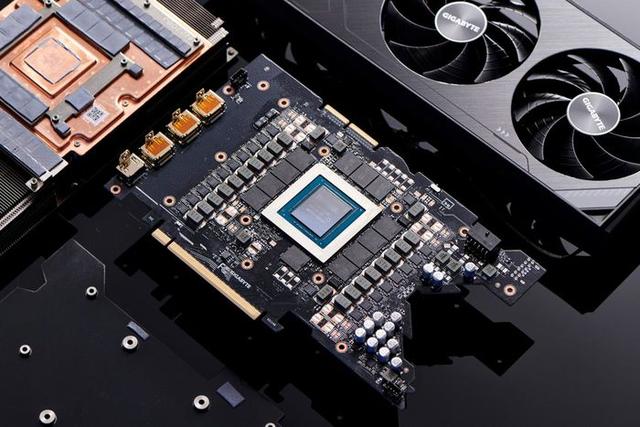 技嘉RTX3090Ti魔鹰OC：鹰击长空展现王者风范