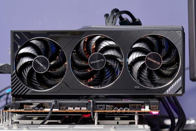 技嘉RTX3090Ti魔鹰OC：鹰击长空展现王者风范