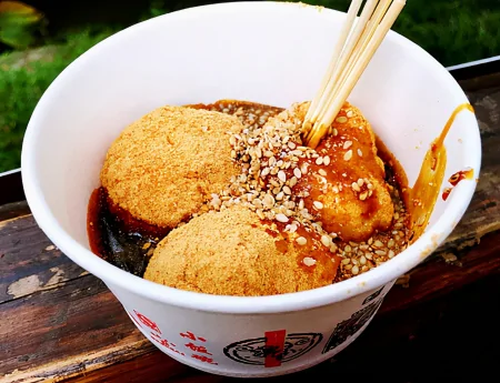 成都美食名天下，到成都一定不能错过的9大美食，是味道更是情怀-成都不容错过的美食