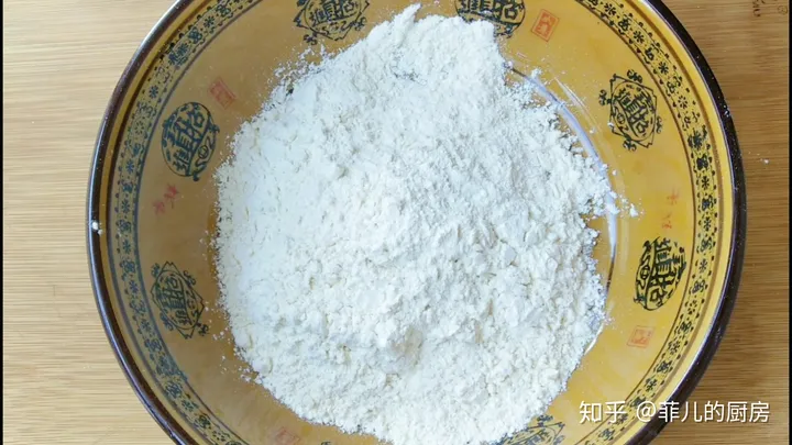 鸡蛋灌饼在家就能做，教你鼓大泡的诀窍，美味早餐轻松搞定-鸡蛋灌饼怎么做起泡大