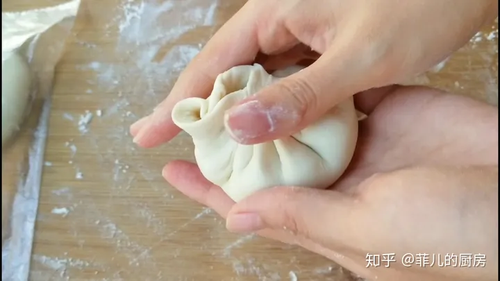 鸡蛋灌饼在家就能做，教你鼓大泡的诀窍，美味早餐轻松搞定-鸡蛋灌饼怎么做起泡大
