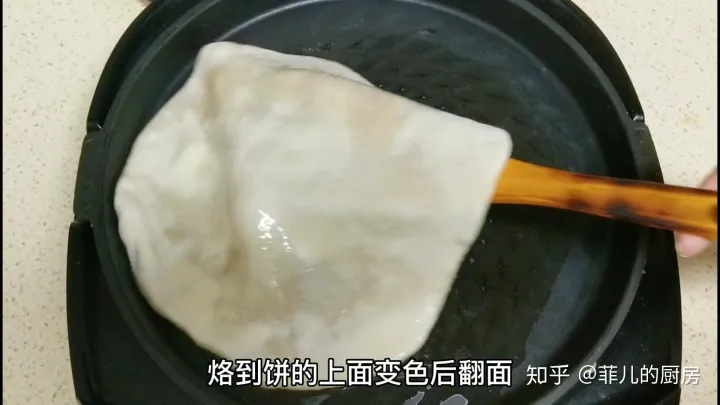 鸡蛋灌饼在家就能做，教你鼓大泡的诀窍，美味早餐轻松搞定-鸡蛋灌饼怎么做起泡大
