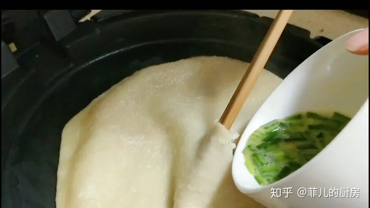 鸡蛋灌饼在家就能做，教你鼓大泡的诀窍，美味早餐轻松搞定-鸡蛋灌饼怎么做起泡大