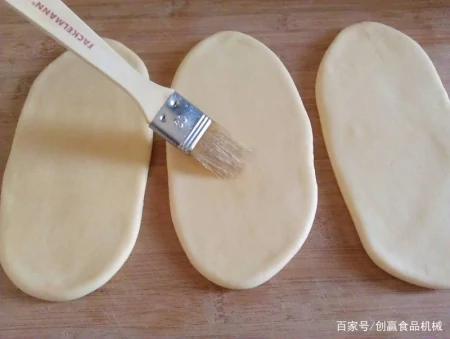 被誉为早餐公主的手抓饼香酥可人，这样制作，简直美味极了-早餐手抓饼怎么做?