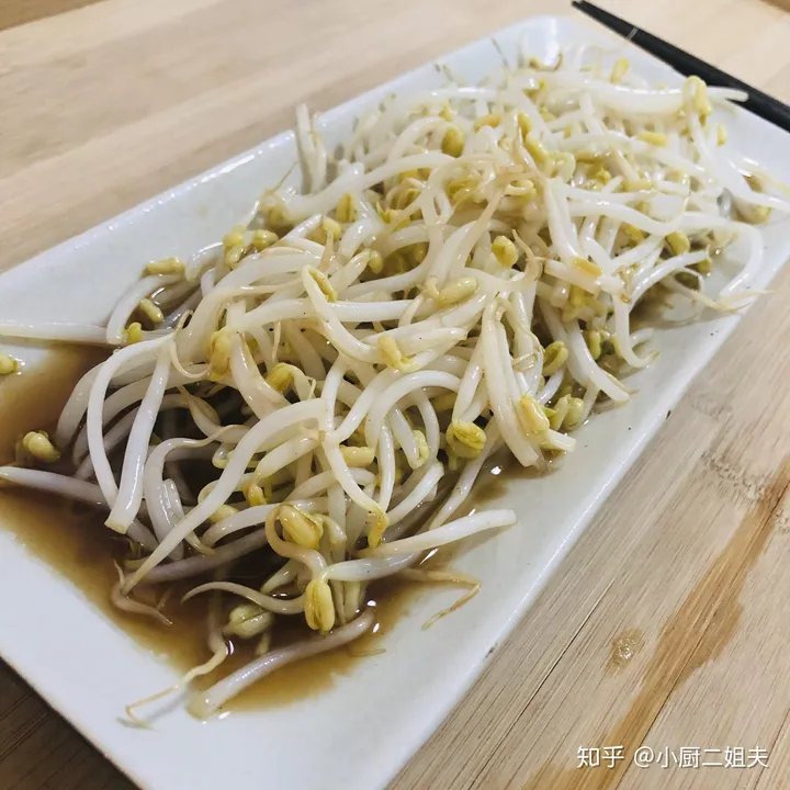 一块钱一大把的豆芽菜怎么吃？二姐夫教你两分钟做爆炒豆芽菜！-豆芽菜的炒法