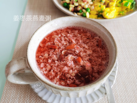 水煮玉米粒豌豆仁，尖椒炒绿豆芽，简单好做，家常味道可口-玉米粒豌豆粒怎么炒