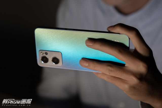 OPPO Reno7评测：拍出最美人像就是这么轻松-opporeno标准版拍照有防抖吗