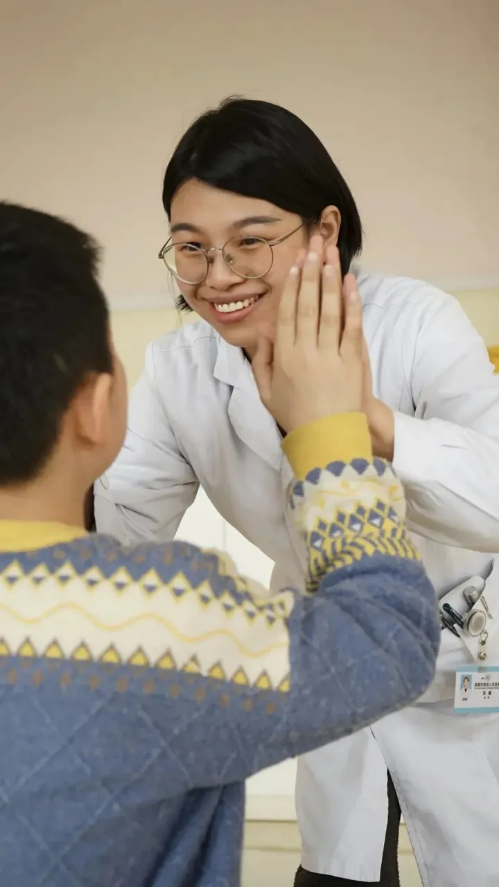 成都唯一，这个平台要做200万未成年人心灵守护人-成都未成年保护中心电话