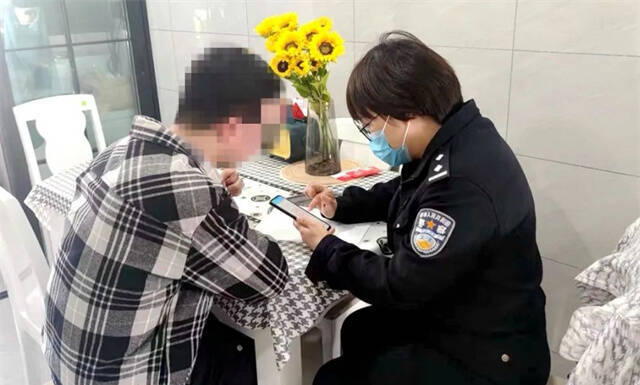 泰州男子接“售后客服”退款电话，一分钱没拿到搭进去3万多-江苏泰州一男子