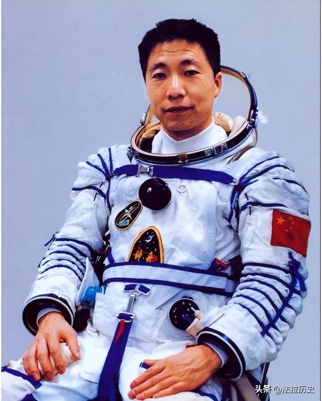 03年杨利伟在太空听到"敲门声"，13年后谜底揭晓，多亏他当时冷静-杨利伟听到太空敲门声16年后揭晓