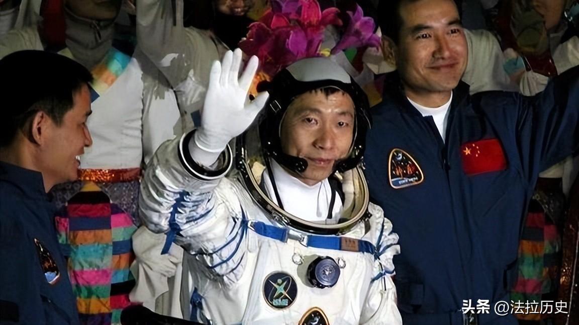 03年杨利伟在太空听到"敲门声"，13年后谜底揭晓，多亏他当时冷静-杨利伟听到太空敲门声16年后揭晓