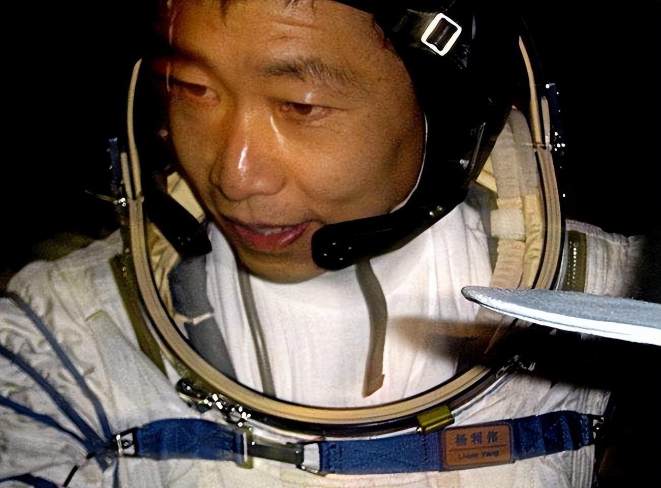 03年杨利伟在太空听到"敲门声"，13年后谜底揭晓，多亏他当时冷静-杨利伟听到太空敲门声16年后揭晓