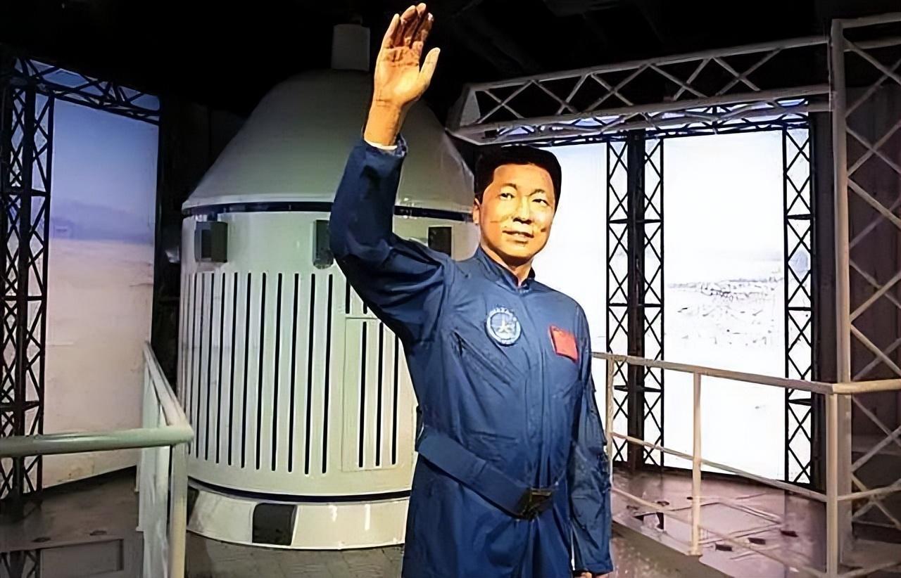 03年杨利伟在太空听到"敲门声"，13年后谜底揭晓，多亏他当时冷静-杨利伟听到太空敲门声16年后揭晓
