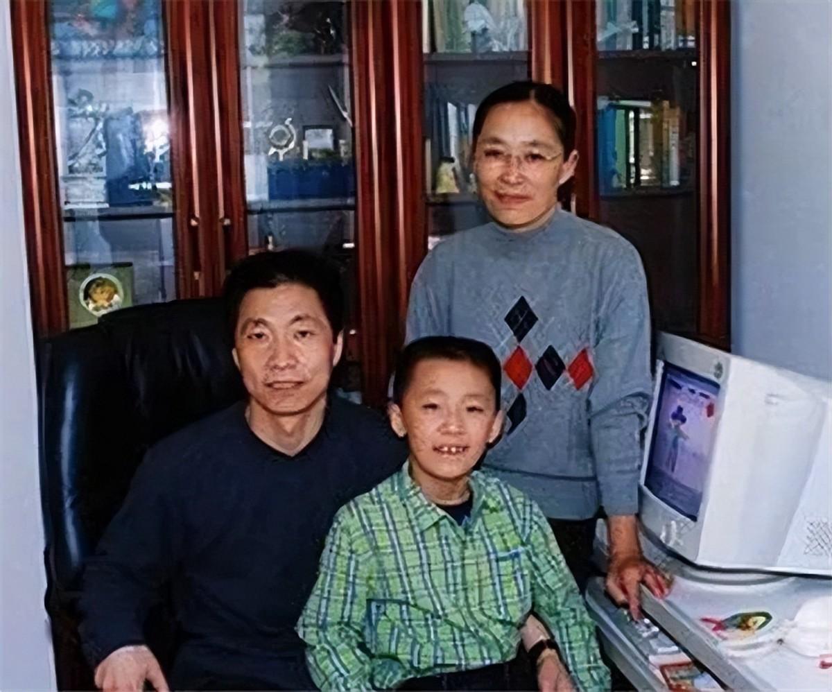 03年杨利伟在太空听到"敲门声"，13年后谜底揭晓，多亏他当时冷静-杨利伟听到太空敲门声16年后揭晓