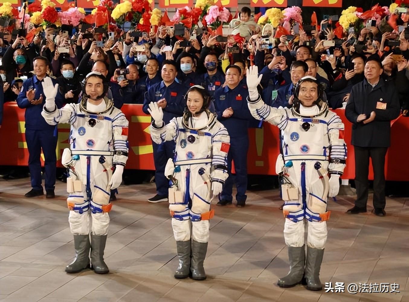 03年杨利伟在太空听到"敲门声"，13年后谜底揭晓，多亏他当时冷静-杨利伟听到太空敲门声16年后揭晓