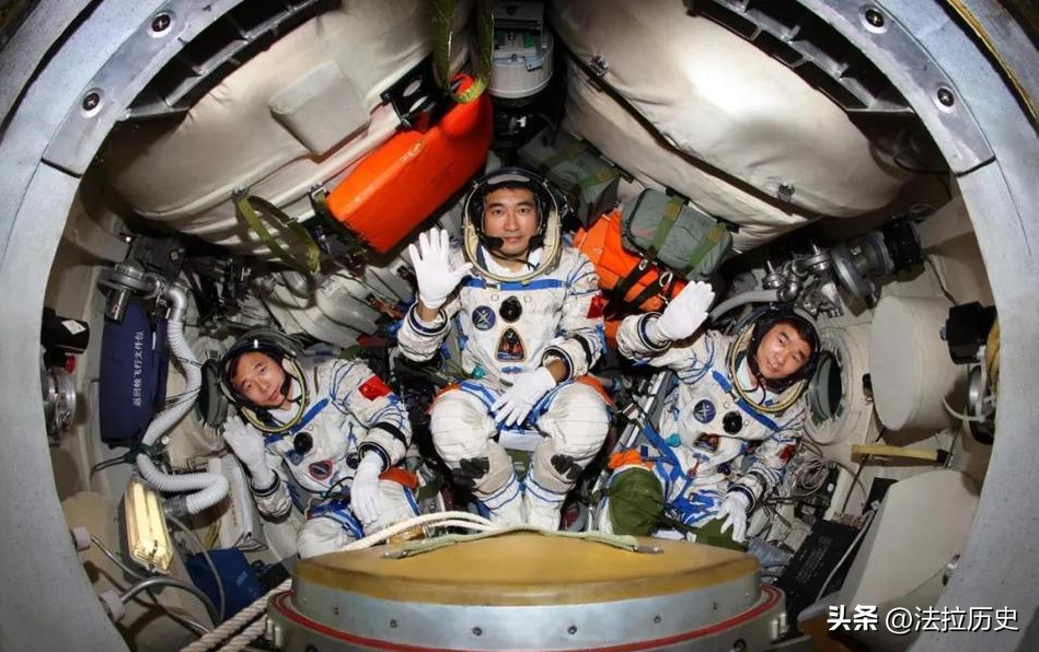 03年杨利伟在太空听到"敲门声"，13年后谜底揭晓，多亏他当时冷静-杨利伟听到太空敲门声16年后揭晓