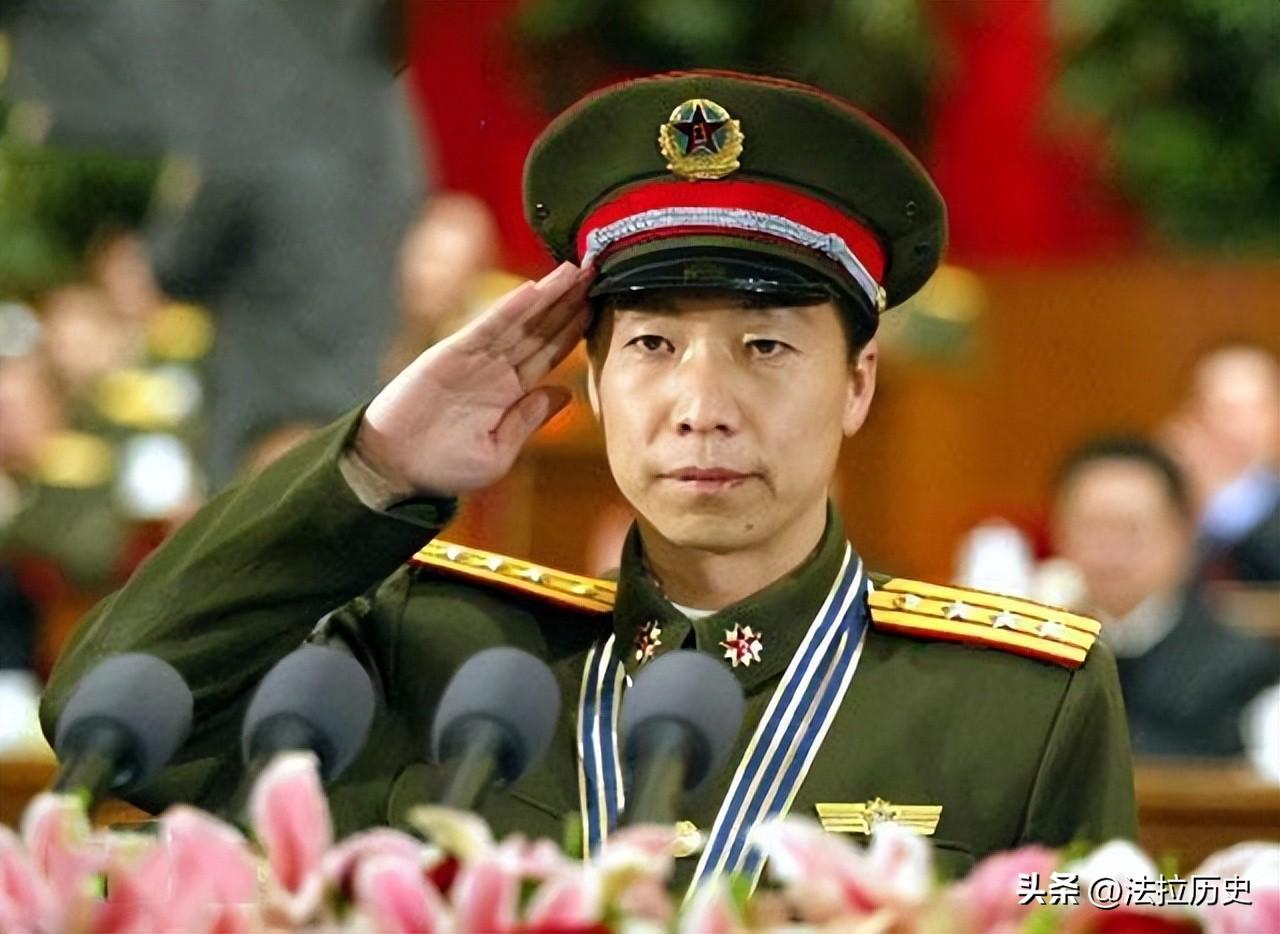 03年杨利伟在太空听到"敲门声"，13年后谜底揭晓，多亏他当时冷静-杨利伟听到太空敲门声16年后揭晓