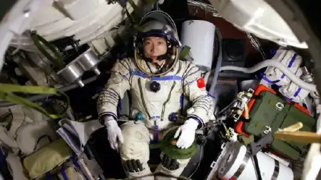 太空之旅是什么样子？听杨利伟讲述《太空一日》-《太空一日》杨利伟在线观看