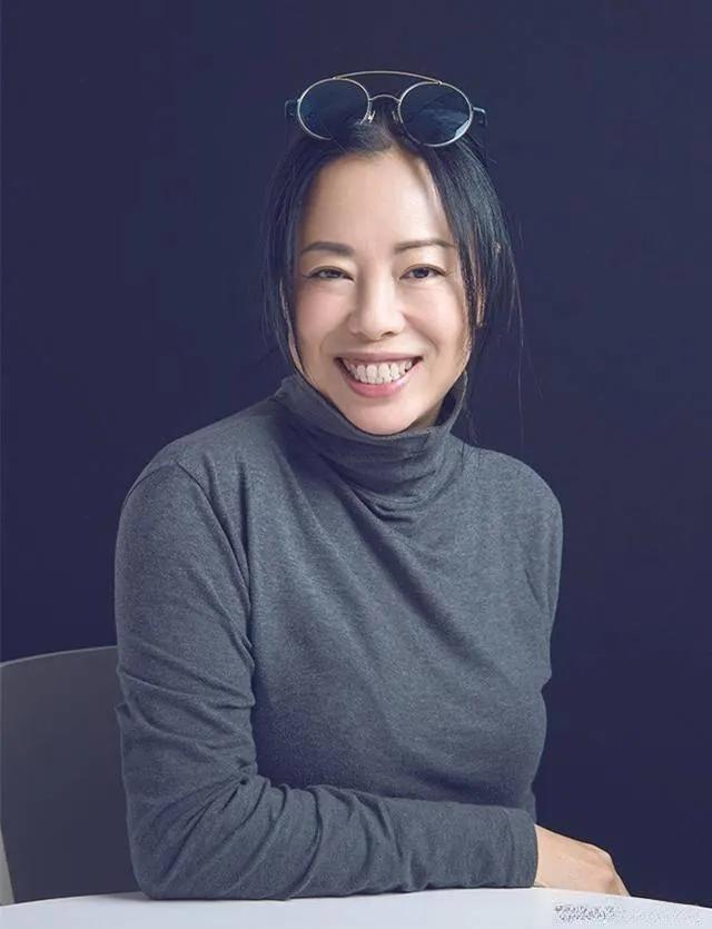 黄绮珊：一婚被折磨后逃婚，二婚被离婚后轻生，三婚背家暴爆丑闻-黄绮珊现任丈夫