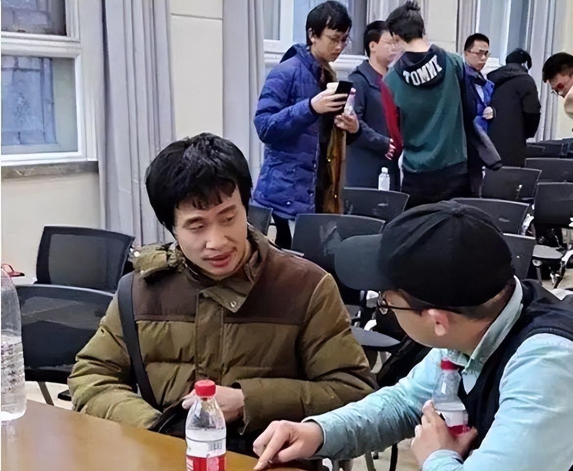缺乏学术成就的韦东奕，真的会从北大“离职”吗，业内人士点评-韦东奕宣布婚讯 韦东奕不再担任北大教授了吗