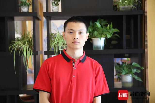 遂宁一男生考702分想去北大见“韦神”韦东奕：首选北大数学系-北大学神韦东奕采访视频