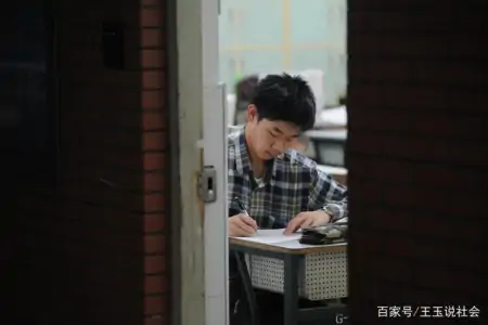 数学家清华男神，12门满分直博有颜又有才，成功学霸“有理有据”-清华大学的数学才子