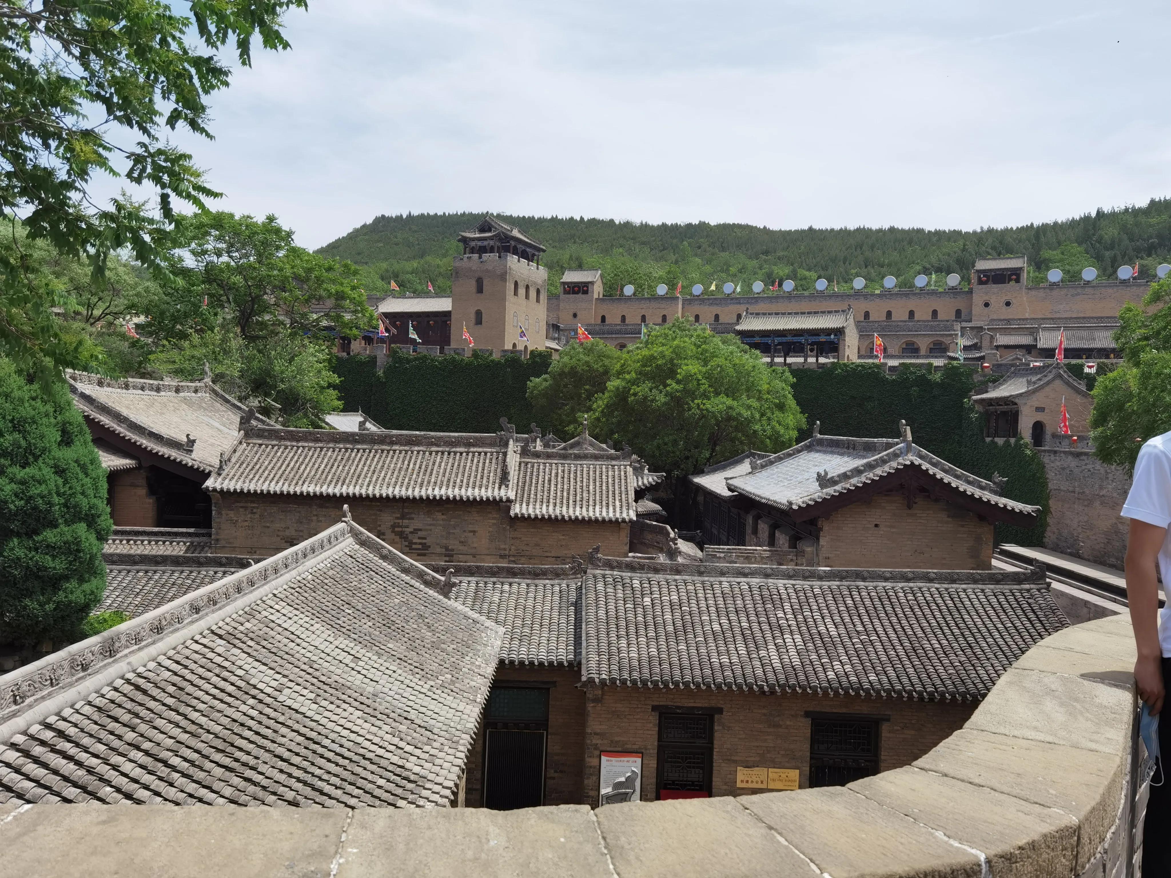 婆婆说，年前来过的客人再次出现，两天后，爹被人从山里抬回来-婆婆老说以前的时候怎么回怼那时候的男人