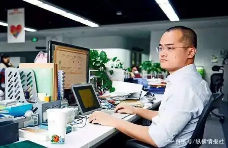 又一位千亿富豪出现，每天进账3亿，娶了一个美丽的北大学霸为妻-北大毕业的企业家