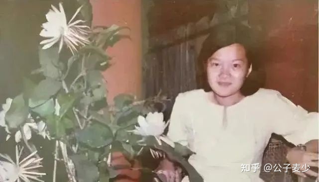 洪晃：一婚嫁美国人、二婚嫁中国人、三婚嫁法国人，61岁四婚很幸福-洪晃是中国籍吗