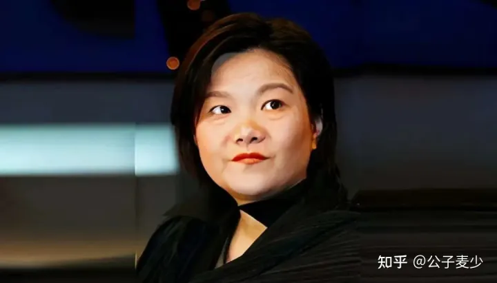 洪晃：一婚嫁美国人、二婚嫁中国人、三婚嫁法国人，61岁四婚很幸福-洪晃是中国籍吗