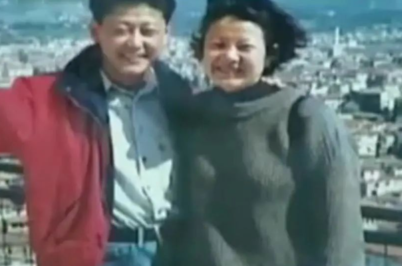 经历三次离婚，与陈凯歌分道扬镳，“名门痞女”洪晃现在很幸福-洪晃陈凯歌哪年离的婚