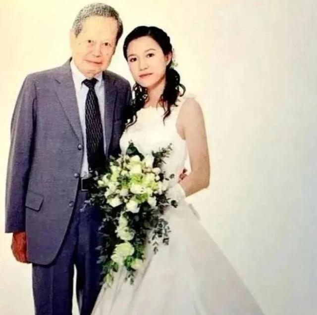 翁帆说出嫁给杨振宁的内幕：我照顾他下半生，他给我一片宁静-翁帆嫁给杨振宁多少年