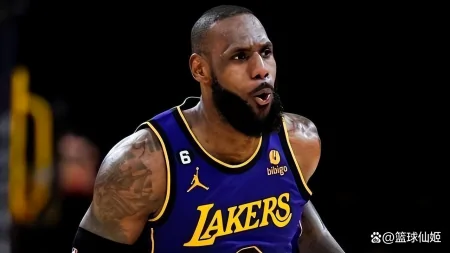 史诗级神迹！NBA历史第1！还差1348分，詹皇新赛季又要封神了-詹皇比赛没完提前离场