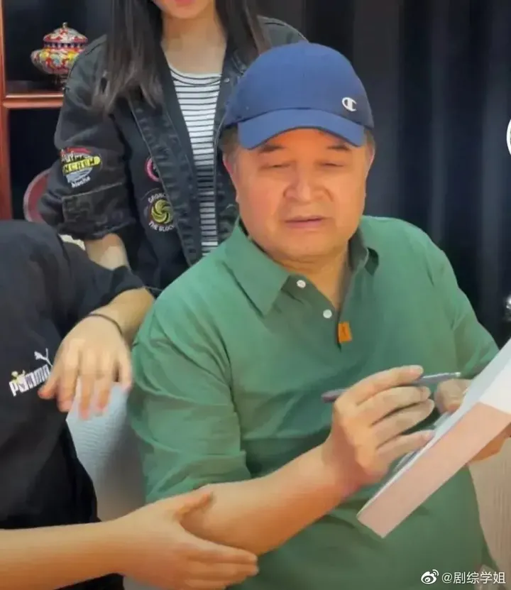 毕福剑现在做什么呢？-毕福剑现在干啥呢在干什么工作呢