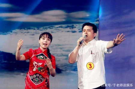 离开星光大道多年，61岁的毕福剑怎么样？和于文华直播略显憔悴-毕福剑被请回星光大道了吗