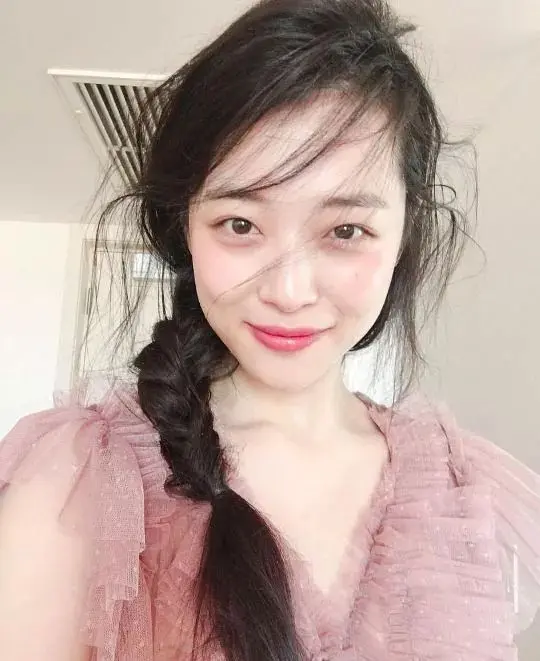 被误解的崔雪莉的一生-崔雪莉和金秀贤的 real
