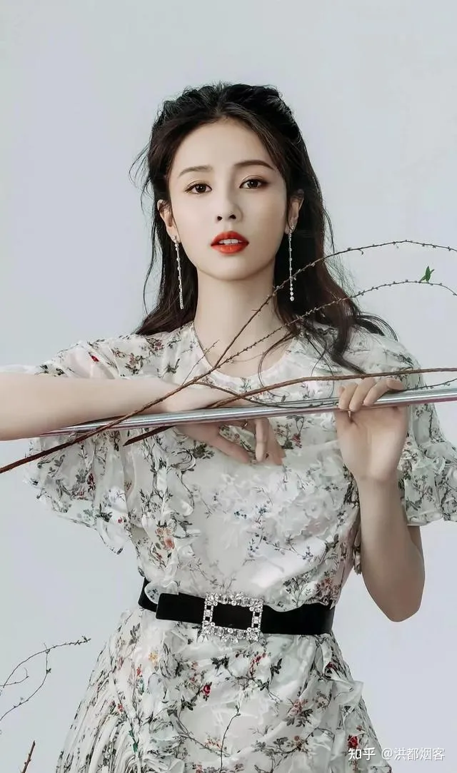 娱乐圈里的清流，颜值担当白鹿，宛如人间仙子！-明星白鹿