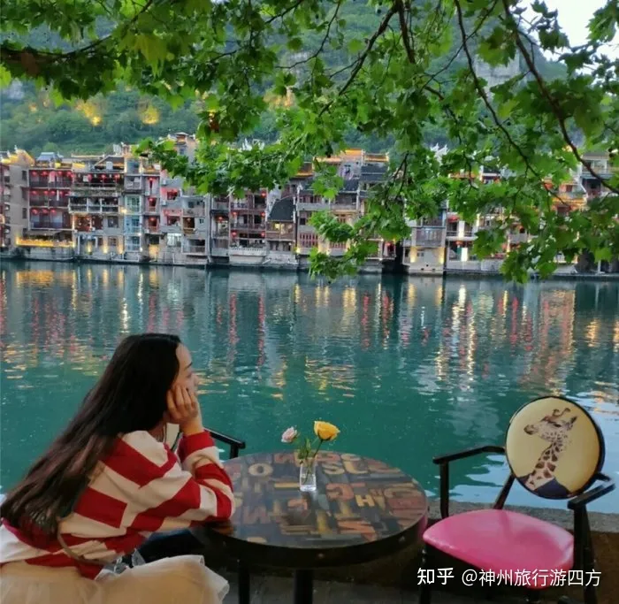 贵州十佳旅游景点排行榜，贵州本地口碑好的金牌导游，贵州旅游线路私人定制-贵州旅游十大景点推荐