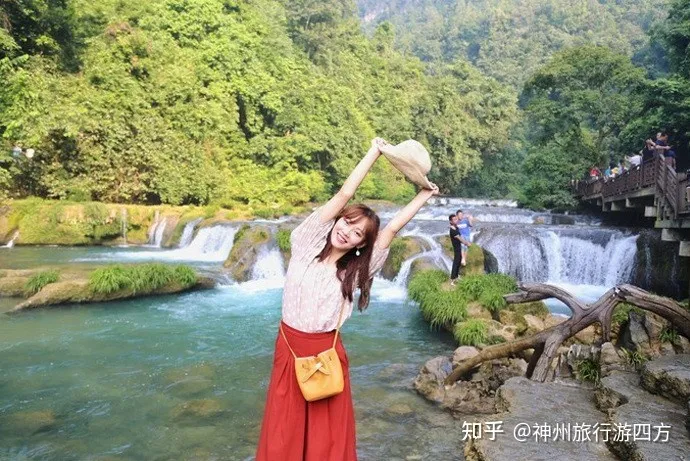 贵州十佳旅游景点排行榜，贵州本地口碑好的金牌导游，贵州旅游线路私人定制-贵州旅游十大景点推荐